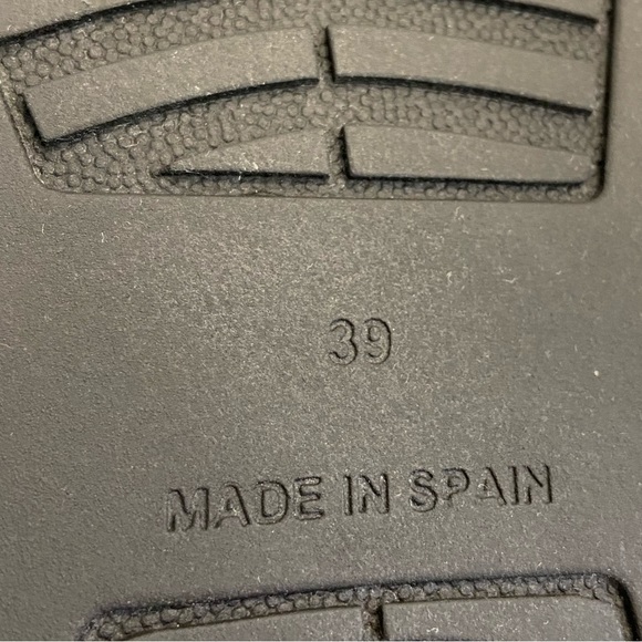 Feners, NWOT, beautiful cream platform slides, 39 **price firm** - Picture 7 of 7